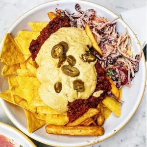 nachos-with-vegan-sauce-by-Rudy_s-Diner-London-_1_ (1)